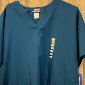NWT Cherokee scrub top